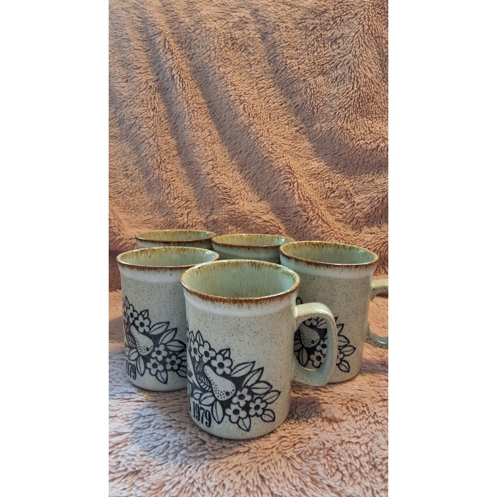 1979 Dunoon Christmas Mug Ceramic Stoneware Made In Scotland Dove Design 250Ml